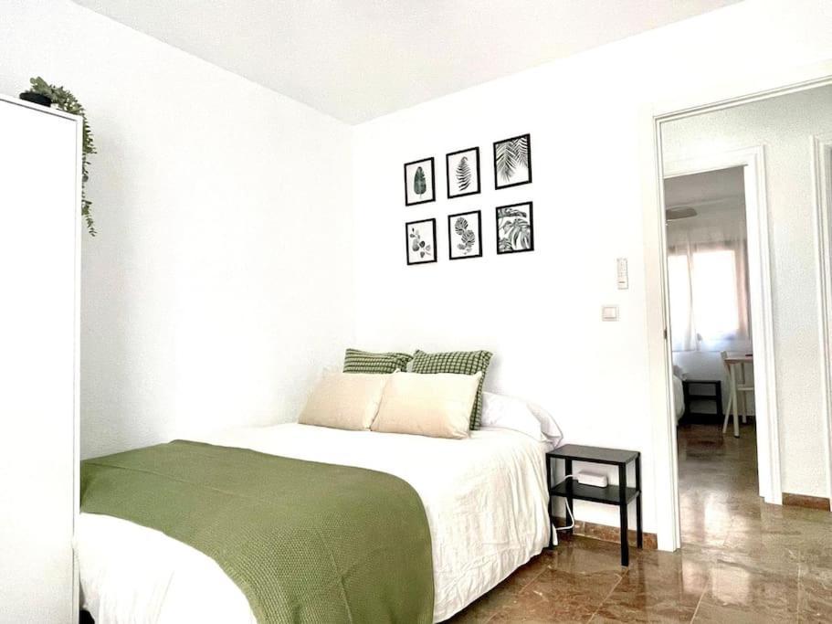 Beautiful & Sunny Apartment Málaga Esterno foto