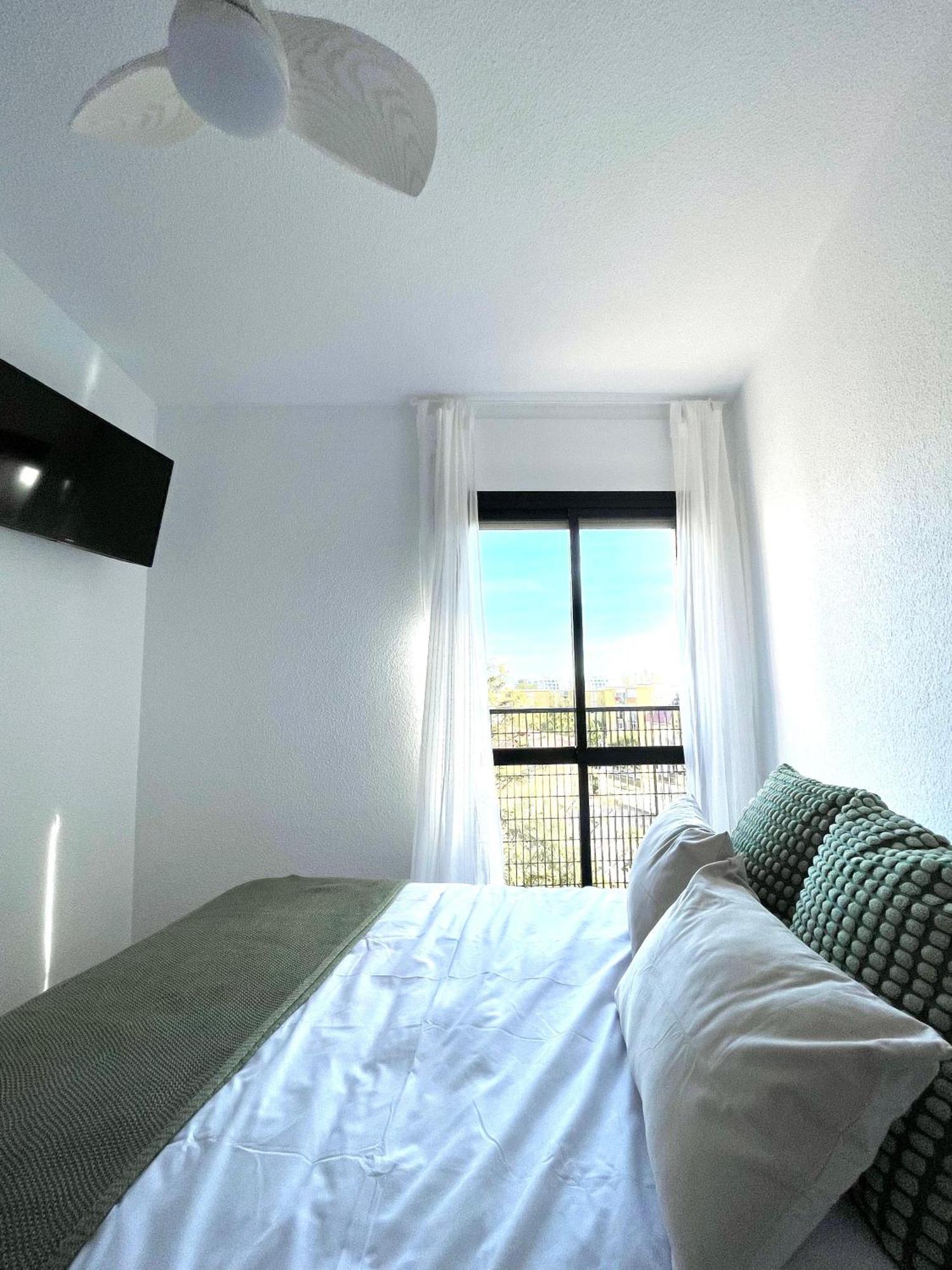 Beautiful & Sunny Apartment Málaga Esterno foto